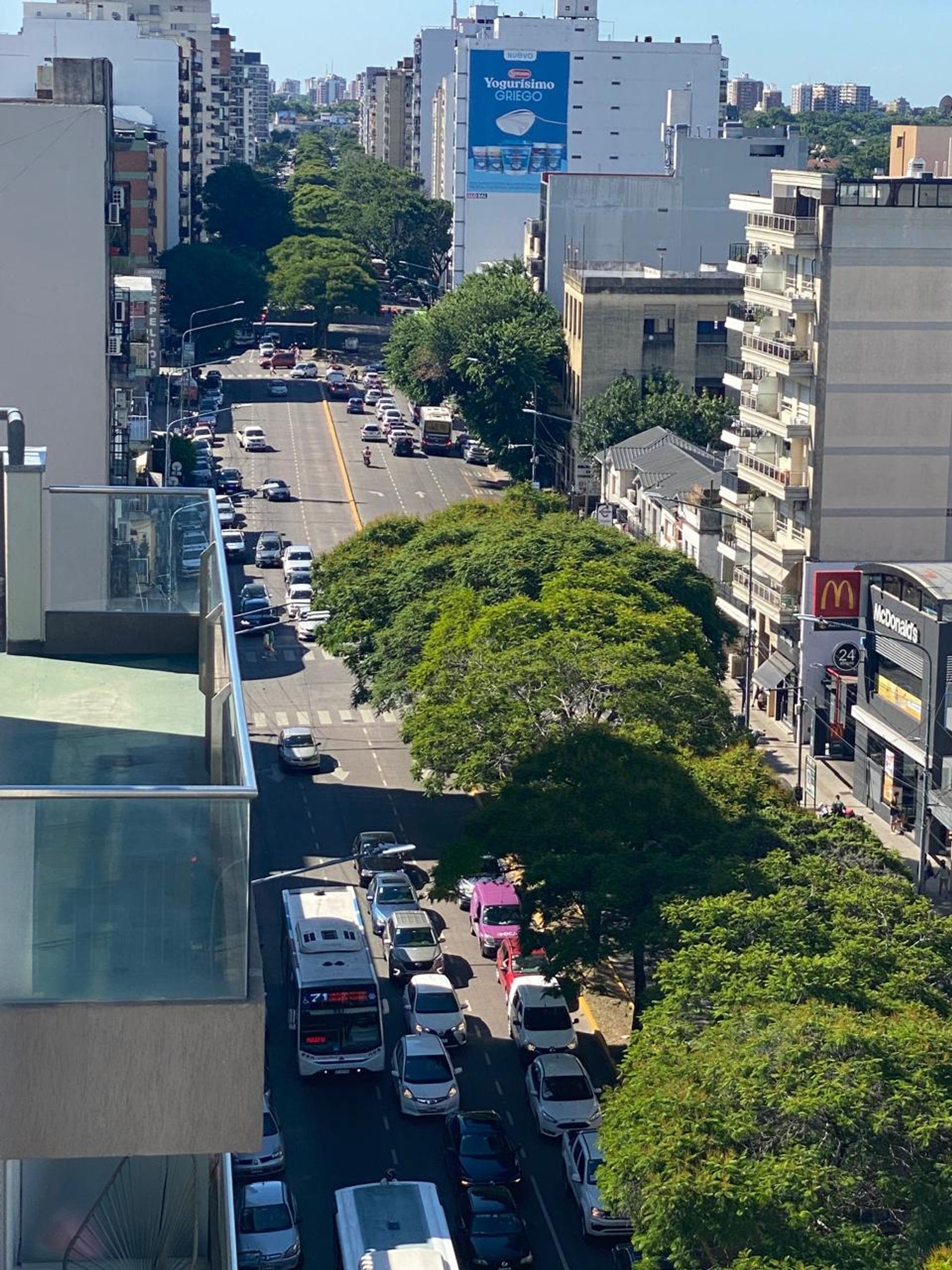 Rental Apartment 4 Rooms in the heart of Olivos, no garage