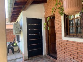 House for Sale 3/4 rooms with Pool in Don Torcuato