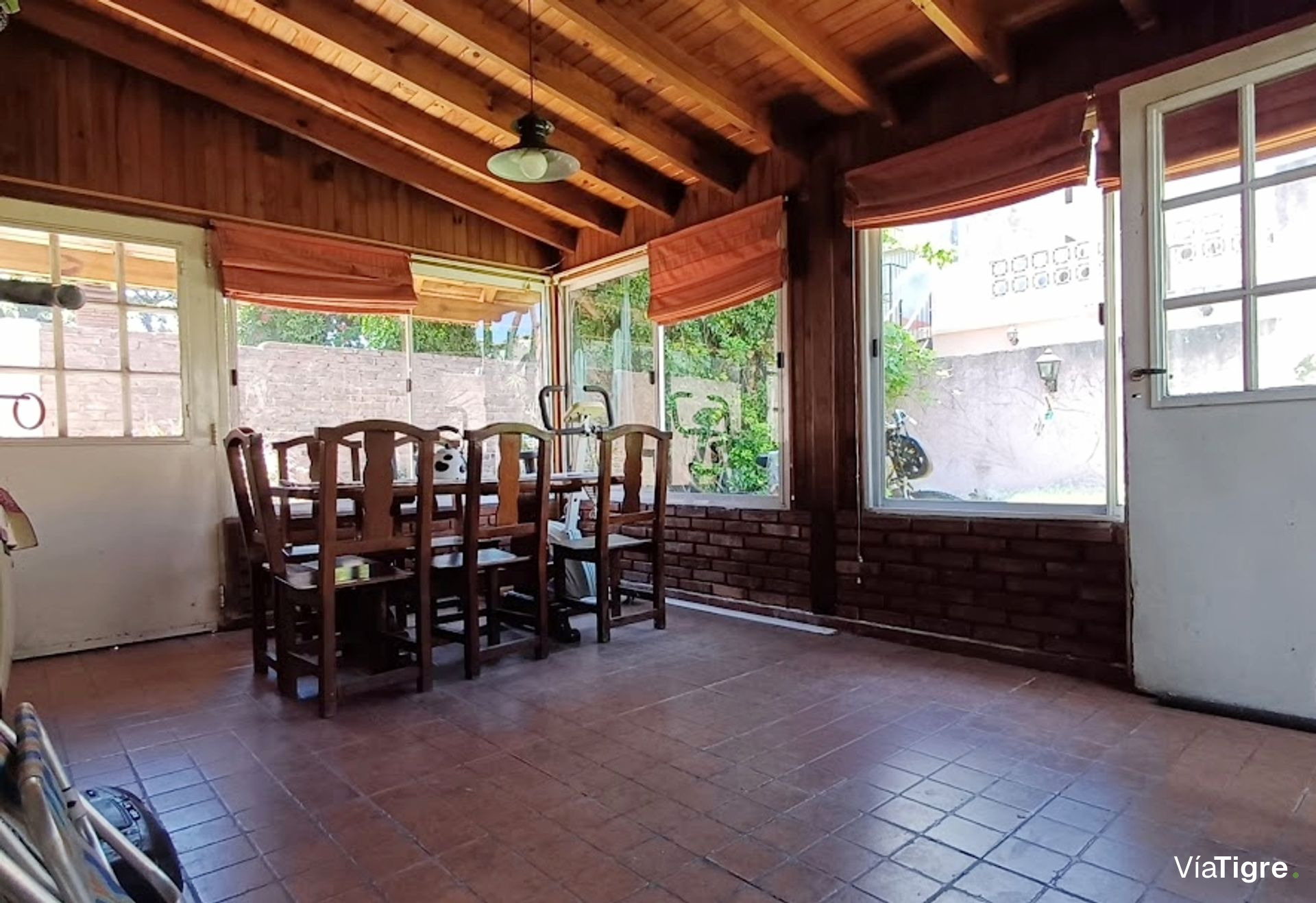 Venta Casa 4 Ambientes. Florida Con Jardin/Cochera