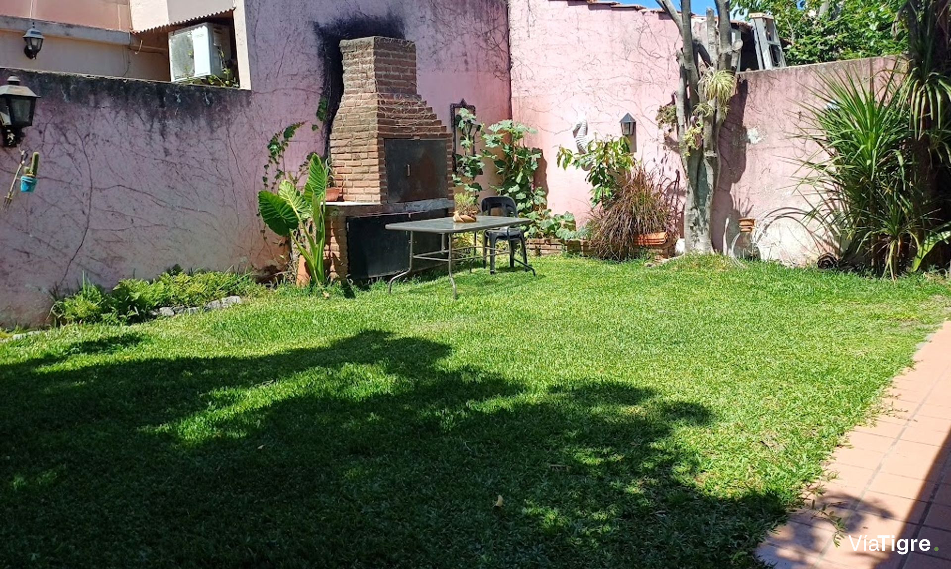Venta Casa 4 Ambientes. Florida Con Jardin/Cochera