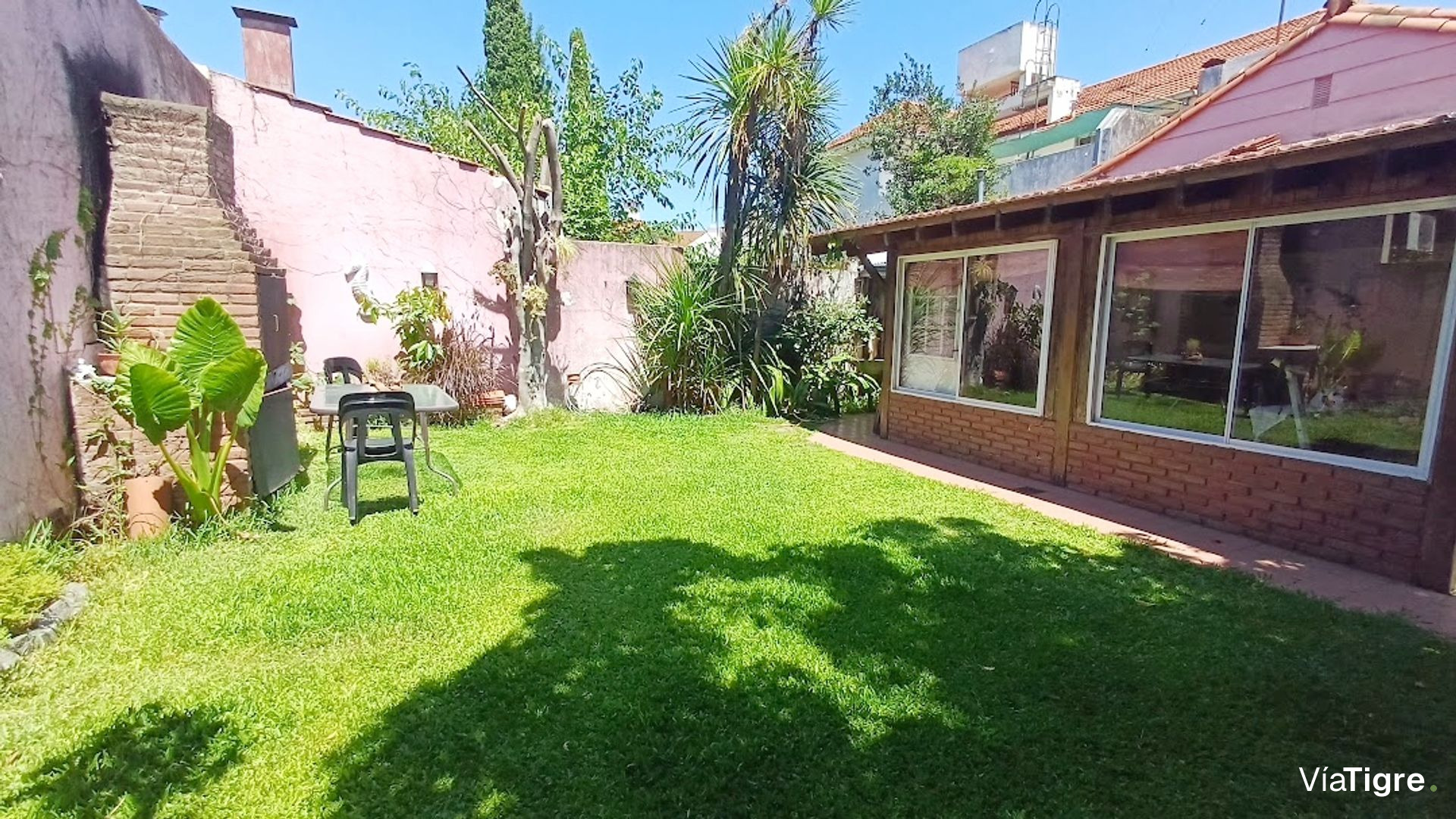 Venta Casa 4 Ambientes. Florida Con Jardin/Cochera