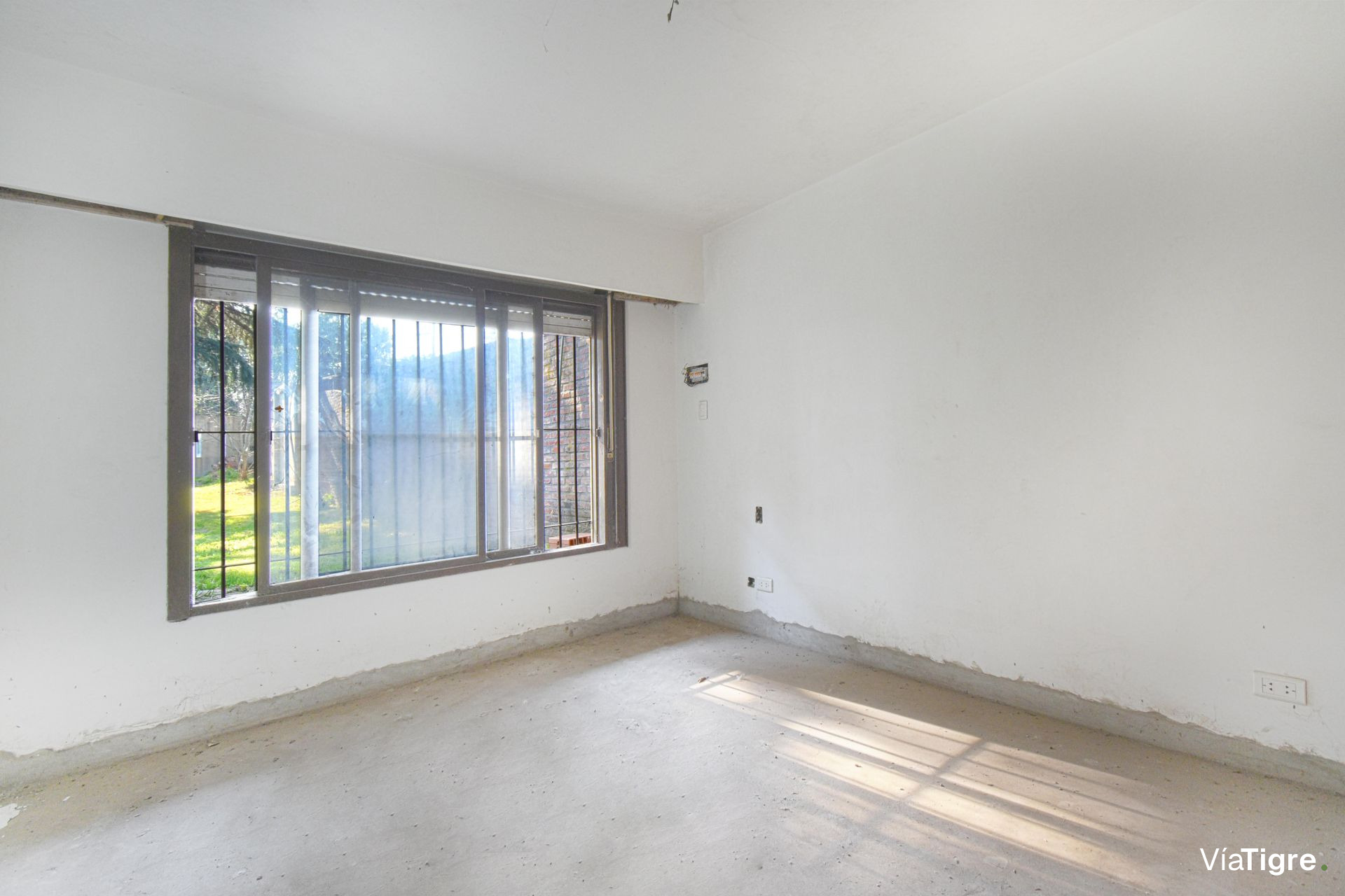 Casa Quinta 5 Ambientes Venta El Talar Con Parque