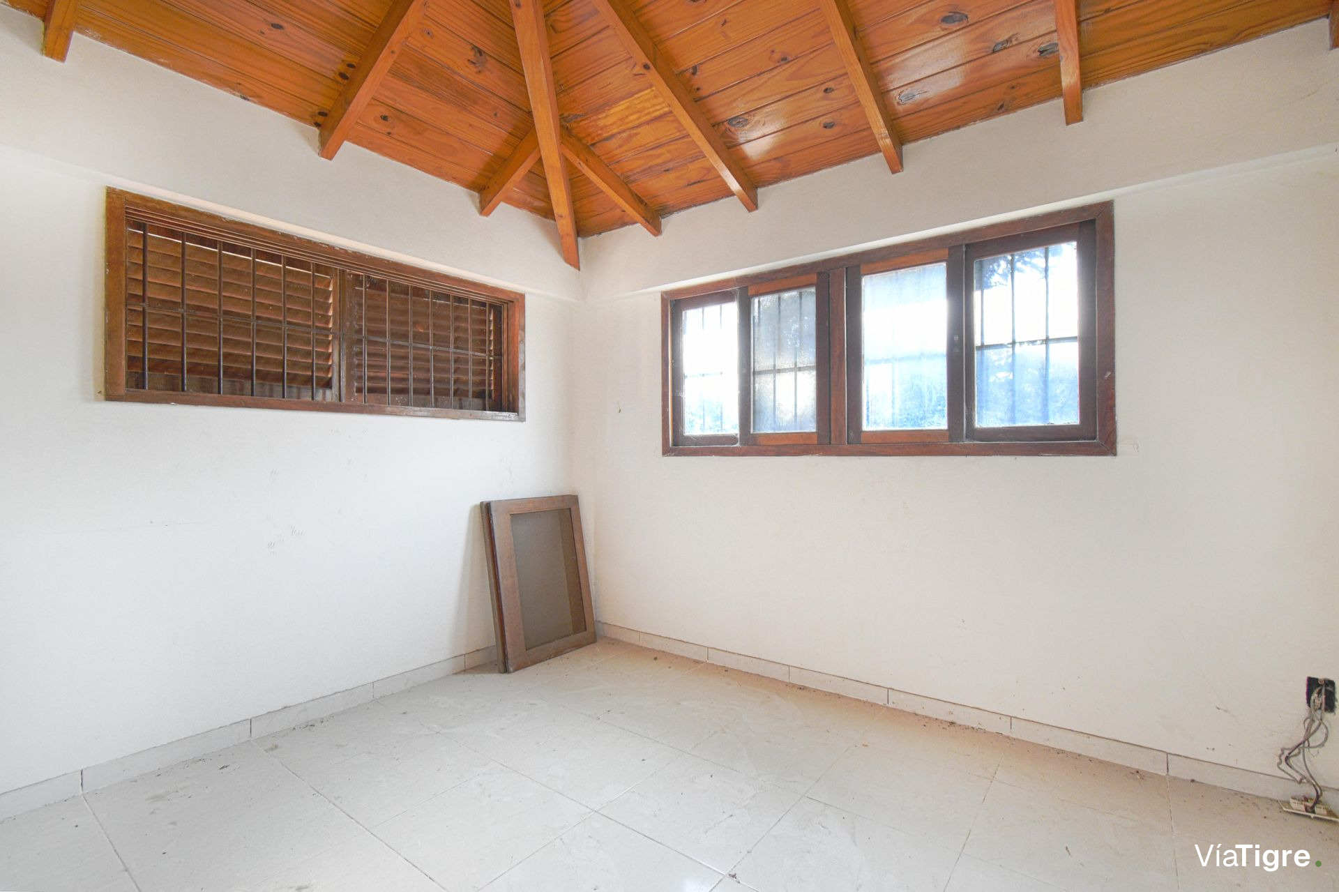 Casa Quinta 5 Ambientes Venta El Talar Con Parque