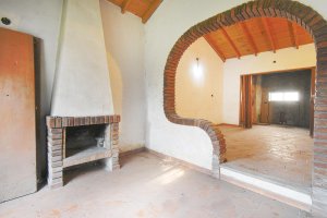 Quinta House 5 Rooms for Sale at El Talar with Park