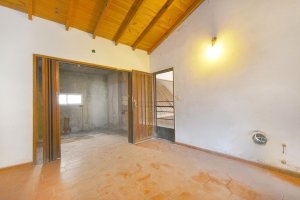 Quinta House 5 Rooms for Sale at El Talar with Park