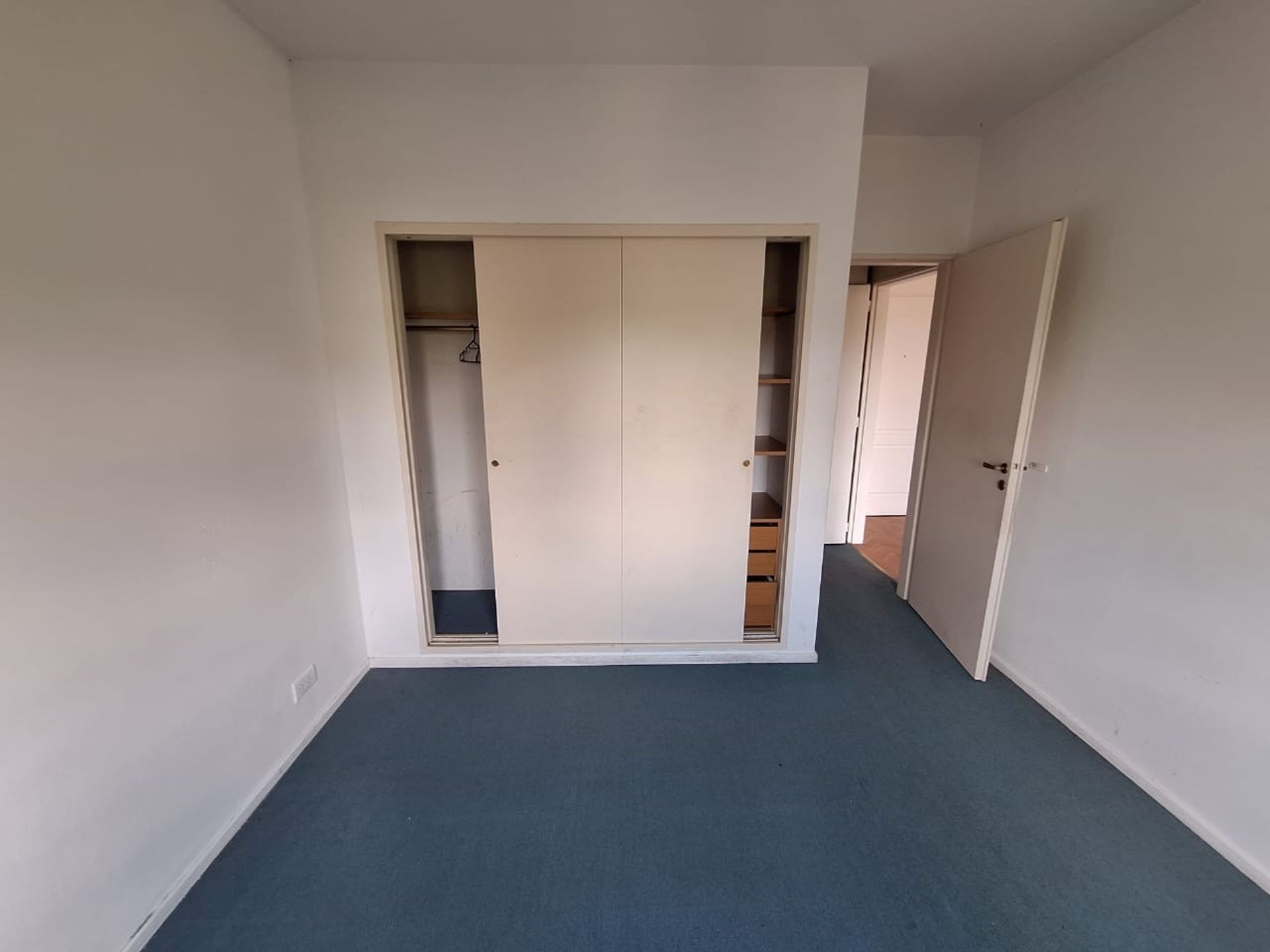 Venta departamento 2 ambientes Tigre con cochera