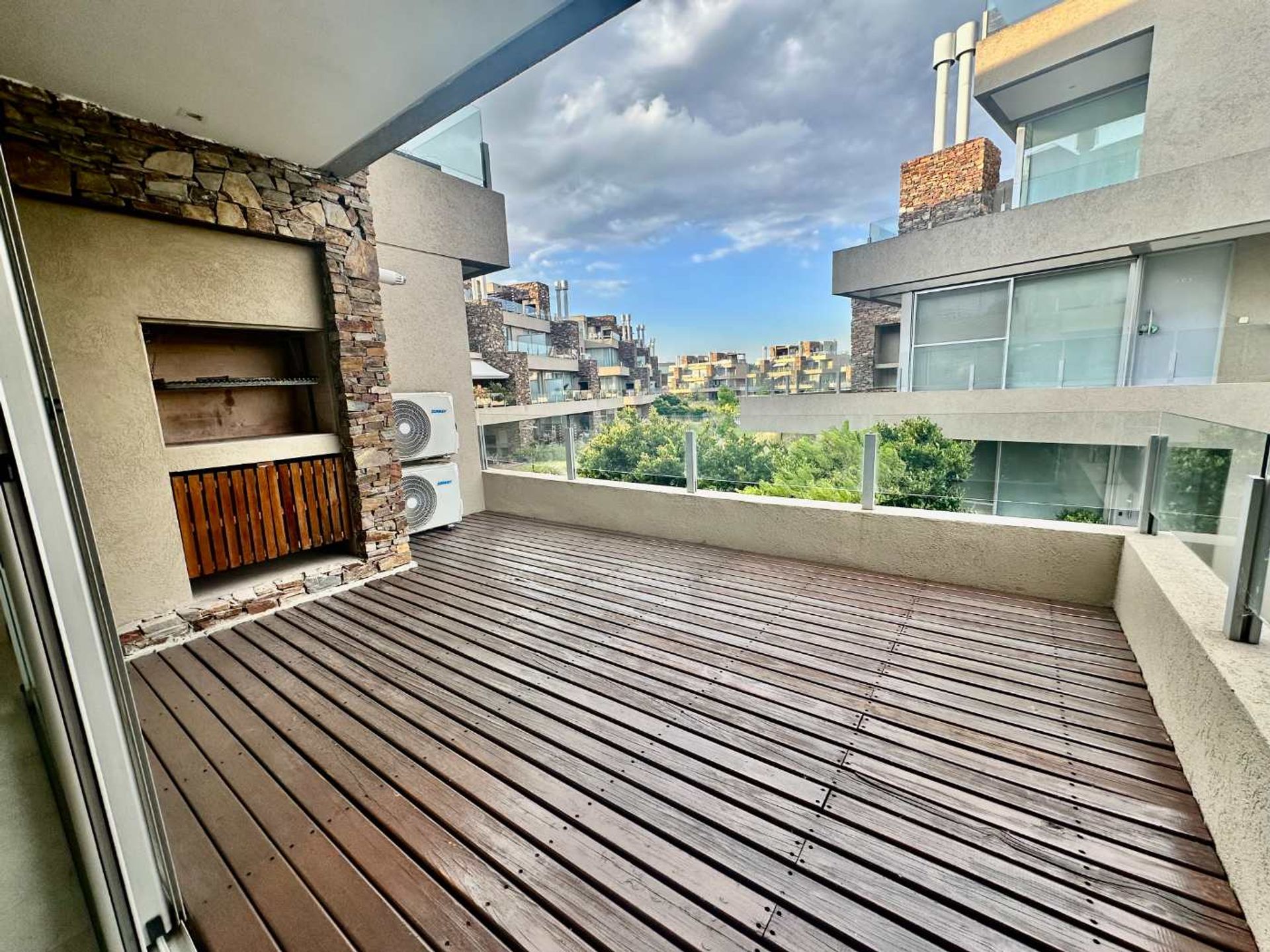 Venta Departamento 2 Amb Con Parrilla Nordelta