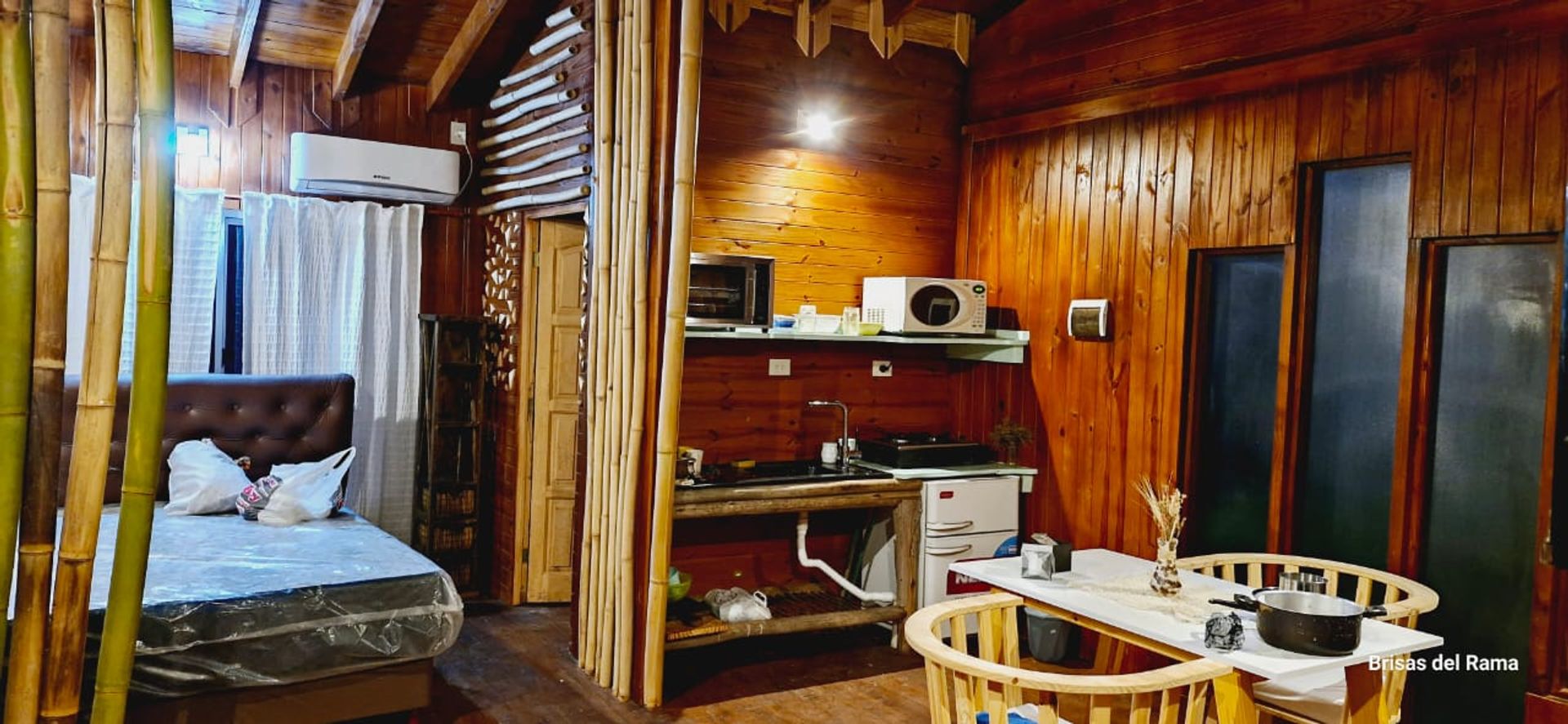 Venta complejo 3 cabañas amueblada, pileta PERMUTA
