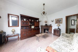 3-room House for Sale in Villa Adelina