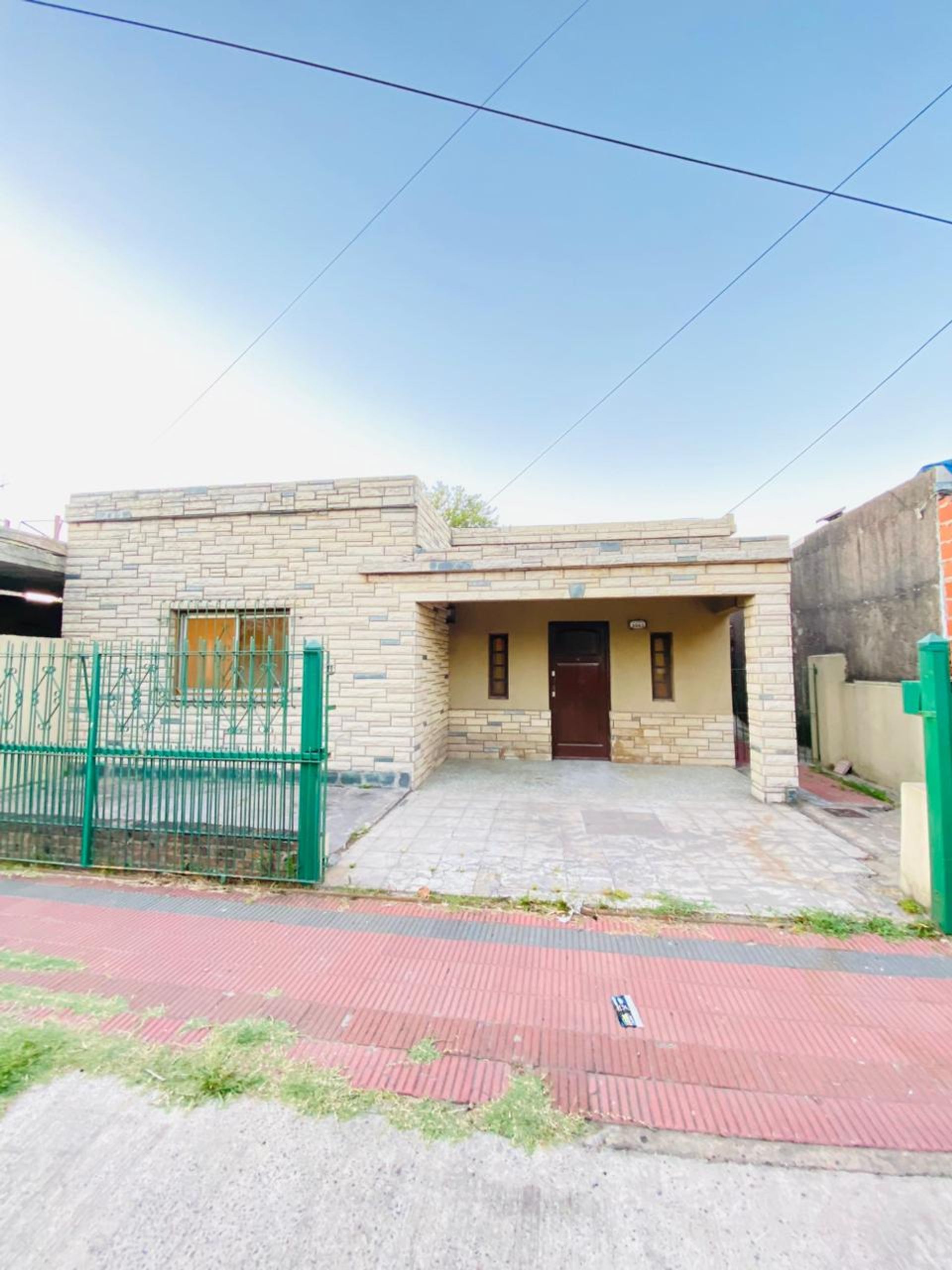 3-Room House for Sale – Talar Tigre