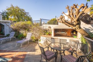 La Lucila House with Garden and Pool • Opportunity