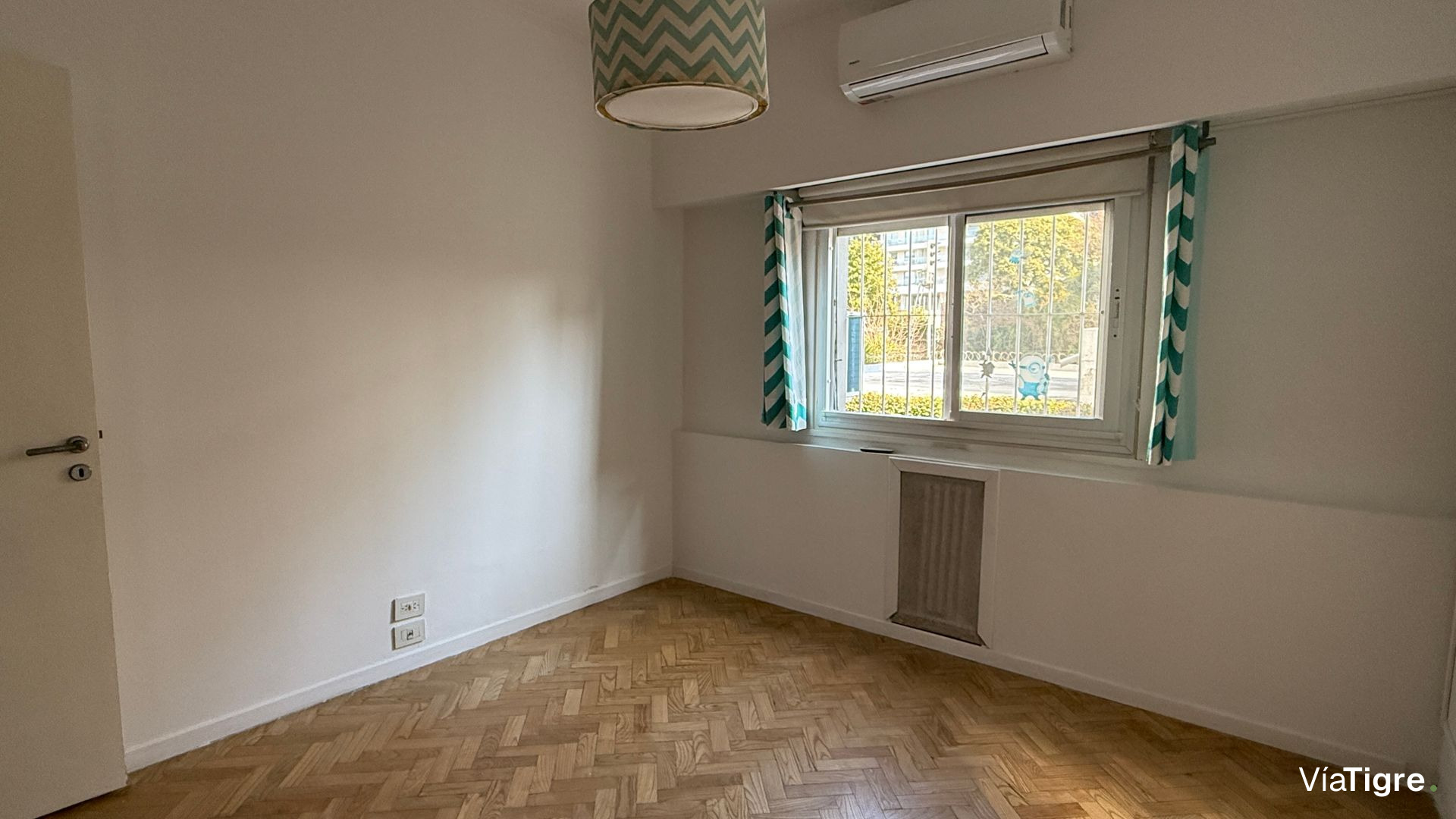 Departamento piso 4 amb venta Olivos con cochera