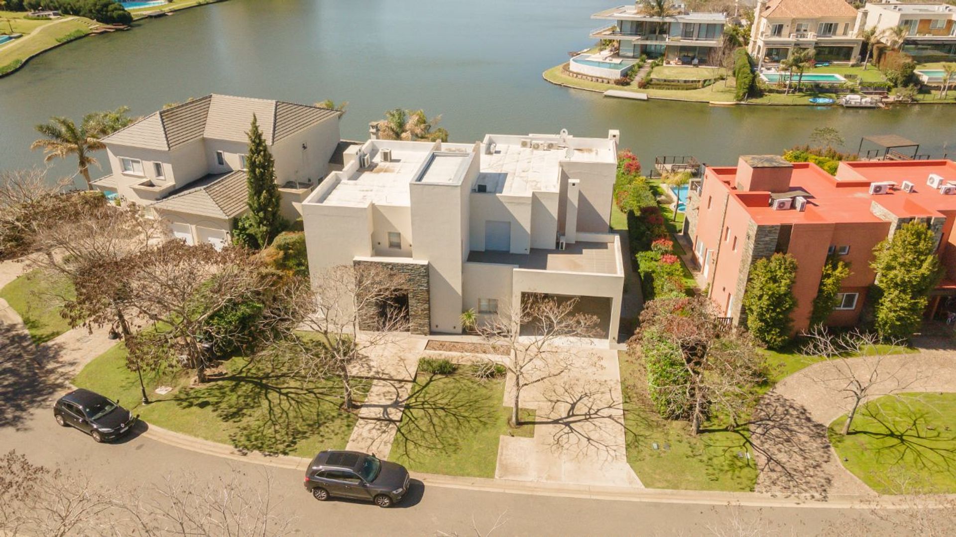 Casa 7 amb venta con salida al lago Golf nordelta