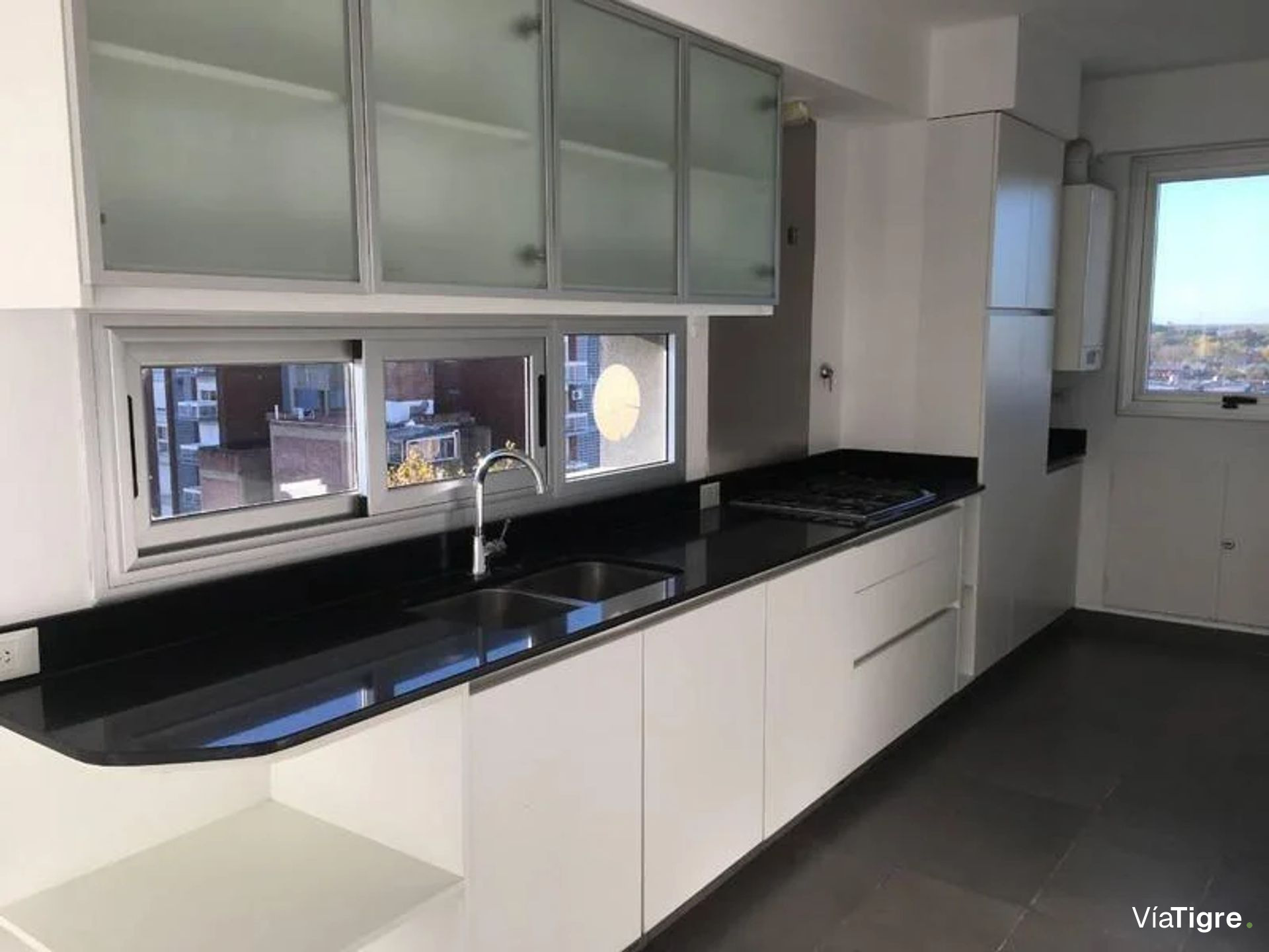 Venta 4 Amb C/Dep. Coch. Pileta Vista A. Credito