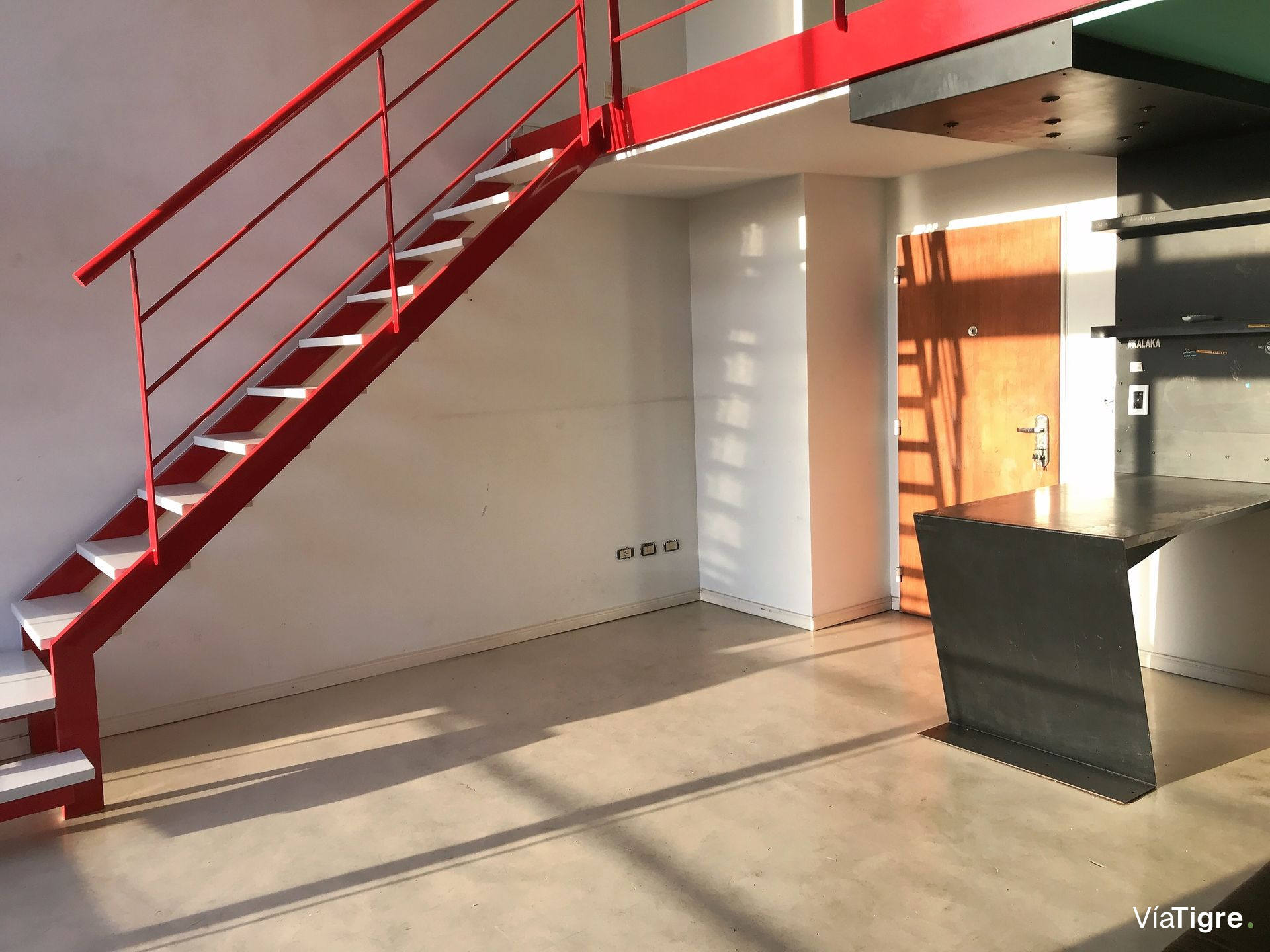 Departamento 2 amb tipo duplex cochera Vte Lopez