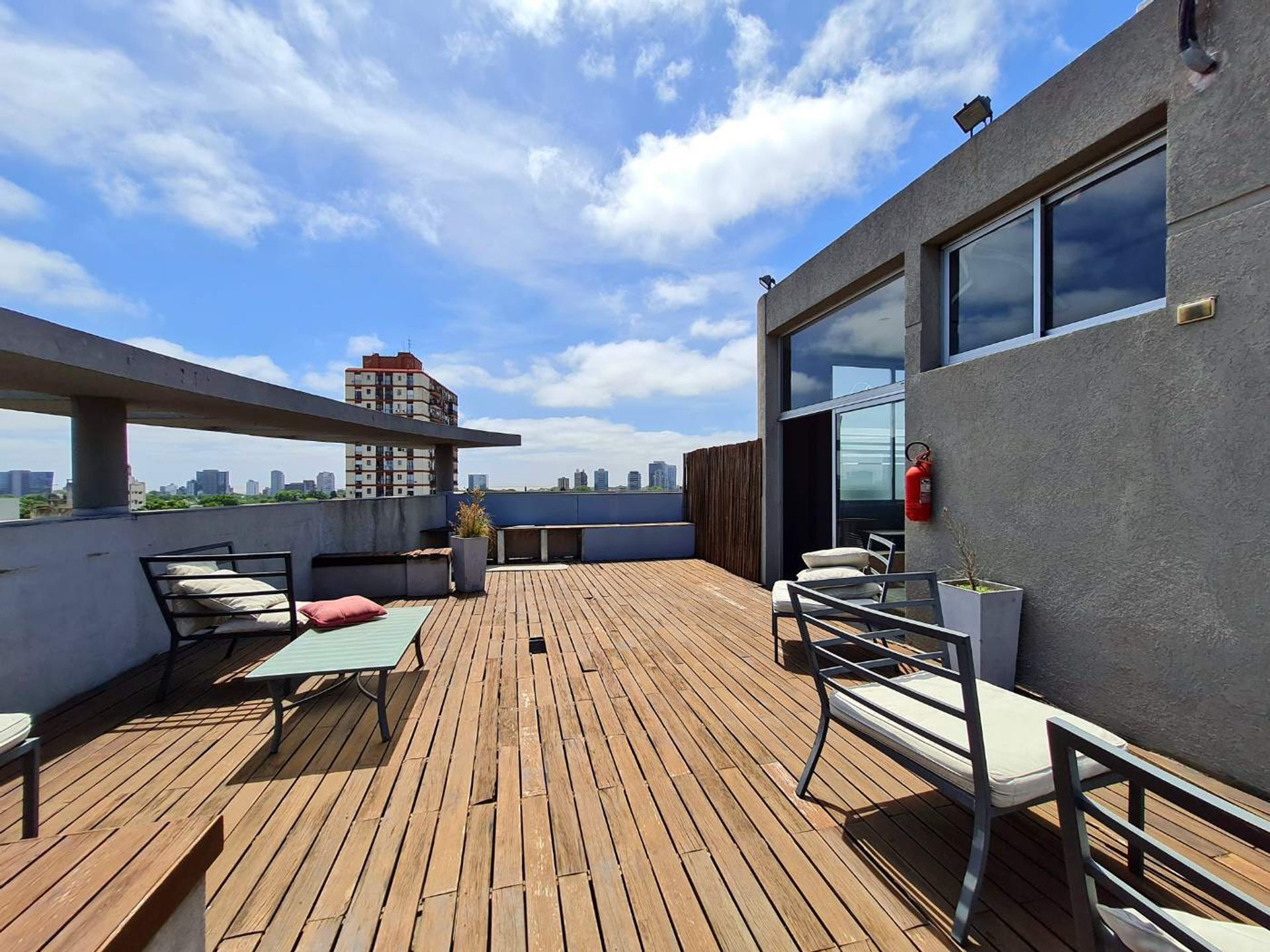 Venta Edificio En Block 3600 M2 Florida V. Lopez.