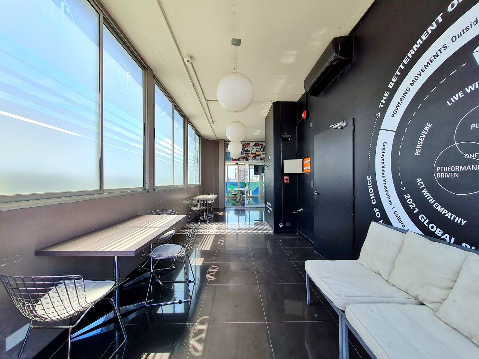 Venta Edificio En Block 3600 M2 Florida V. Lopez.