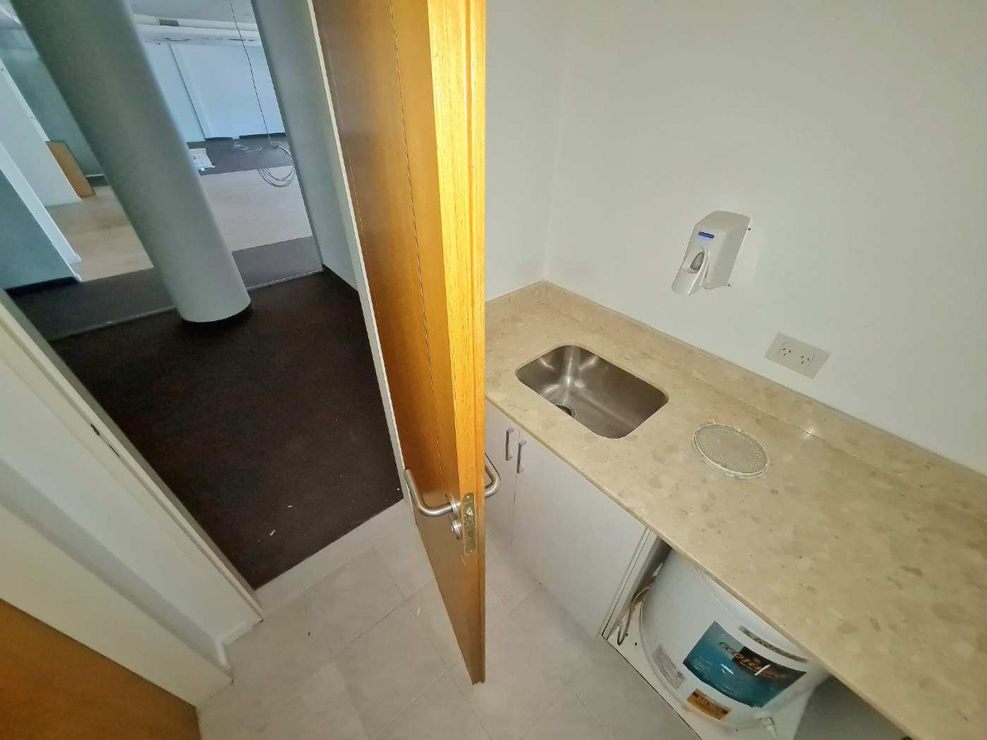 Venta Edificio En Block 3600 M2 Florida V. Lopez.