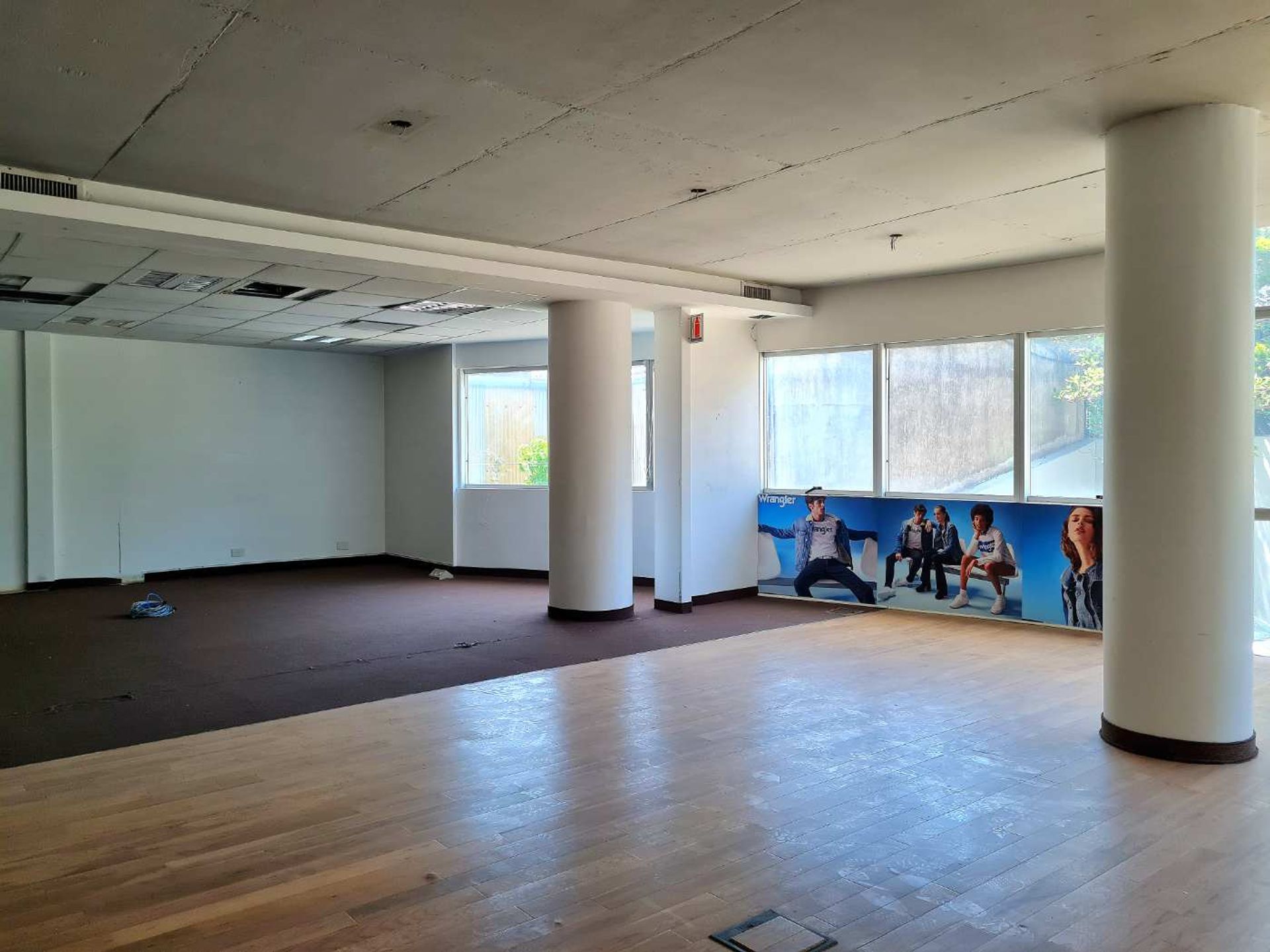 Venta Edificio En Block 3600 M2 Florida V. Lopez.