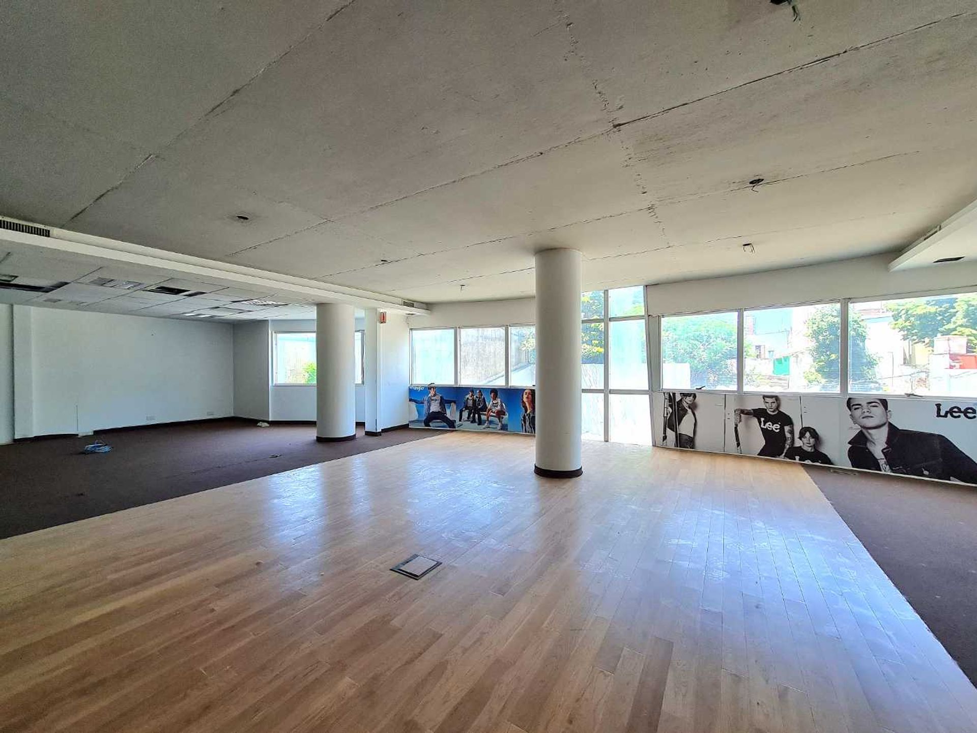 Venta Edificio En Block 3600 M2 Florida V. Lopez.
