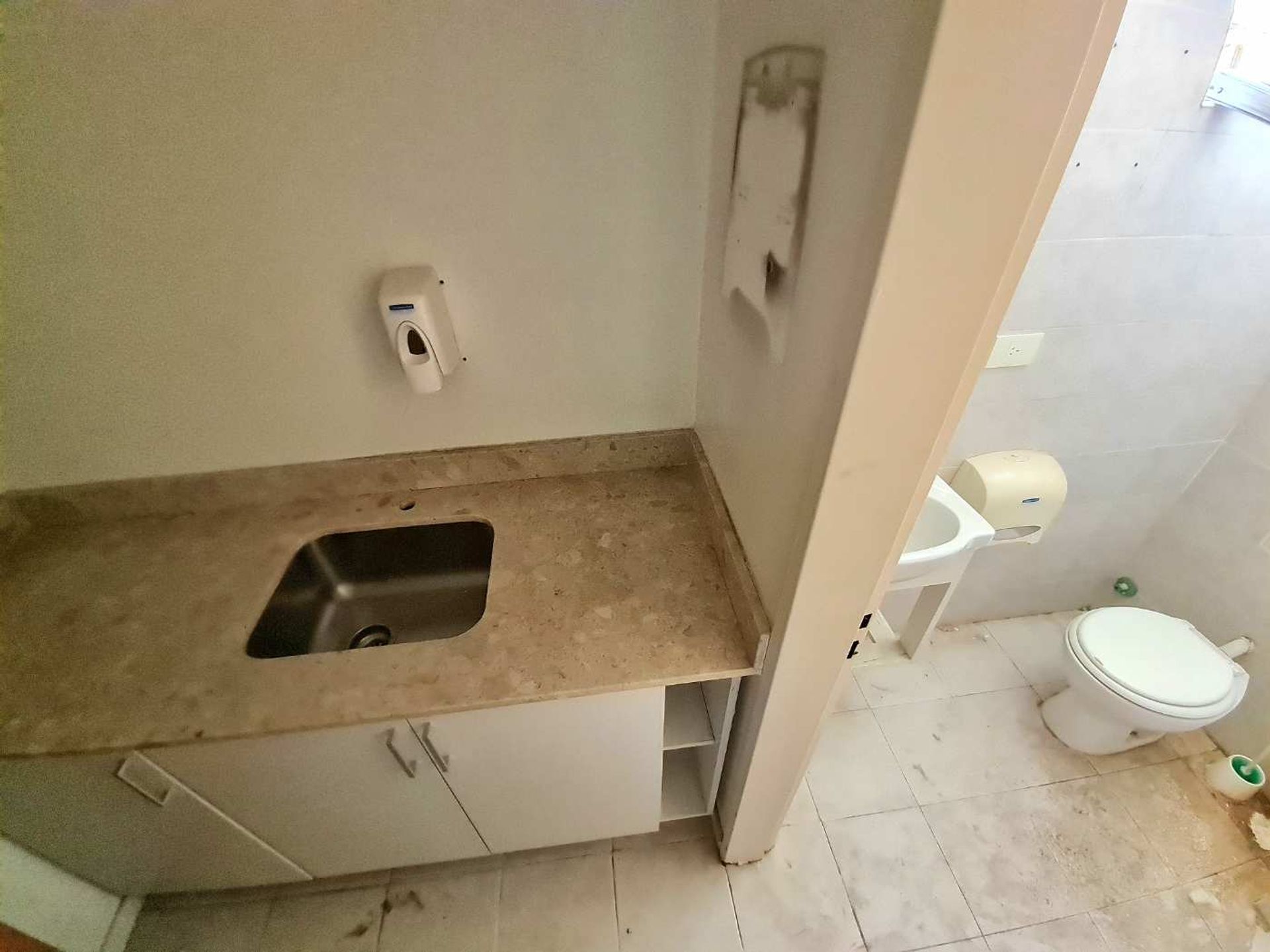 Venta Edificio En Block 3600 M2 Florida V. Lopez.
