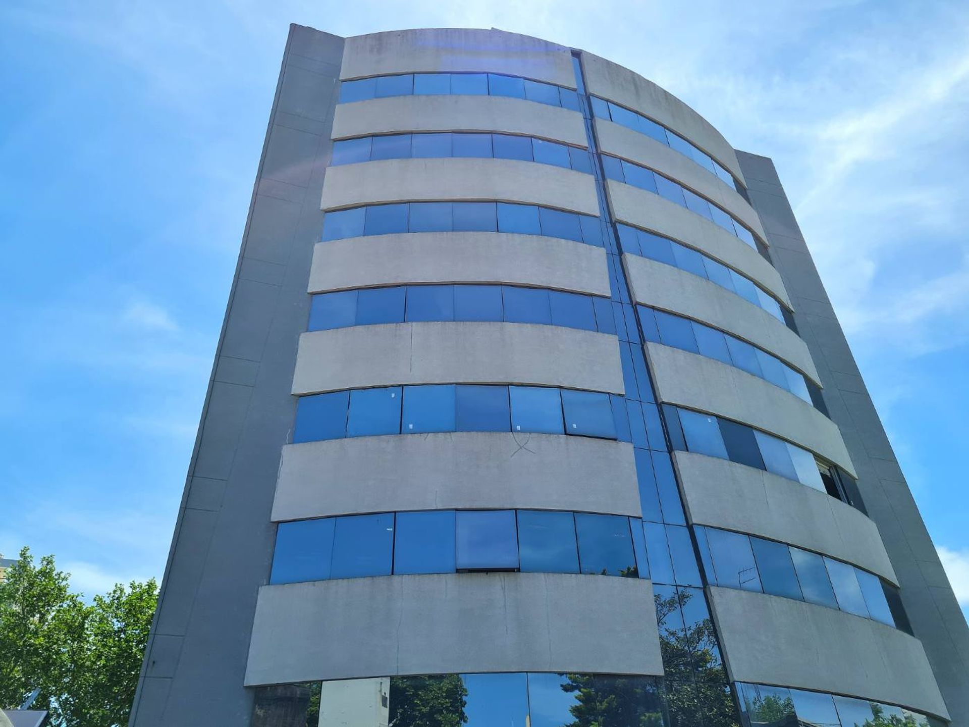 Venta Edificio En Block 3600 M2 Florida V. Lopez.