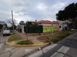 Munro Phase Sale with Garage, Ready for Renovation