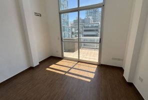 2-room Apartment for Rent on V. Lopez, no expenses, optional parking.