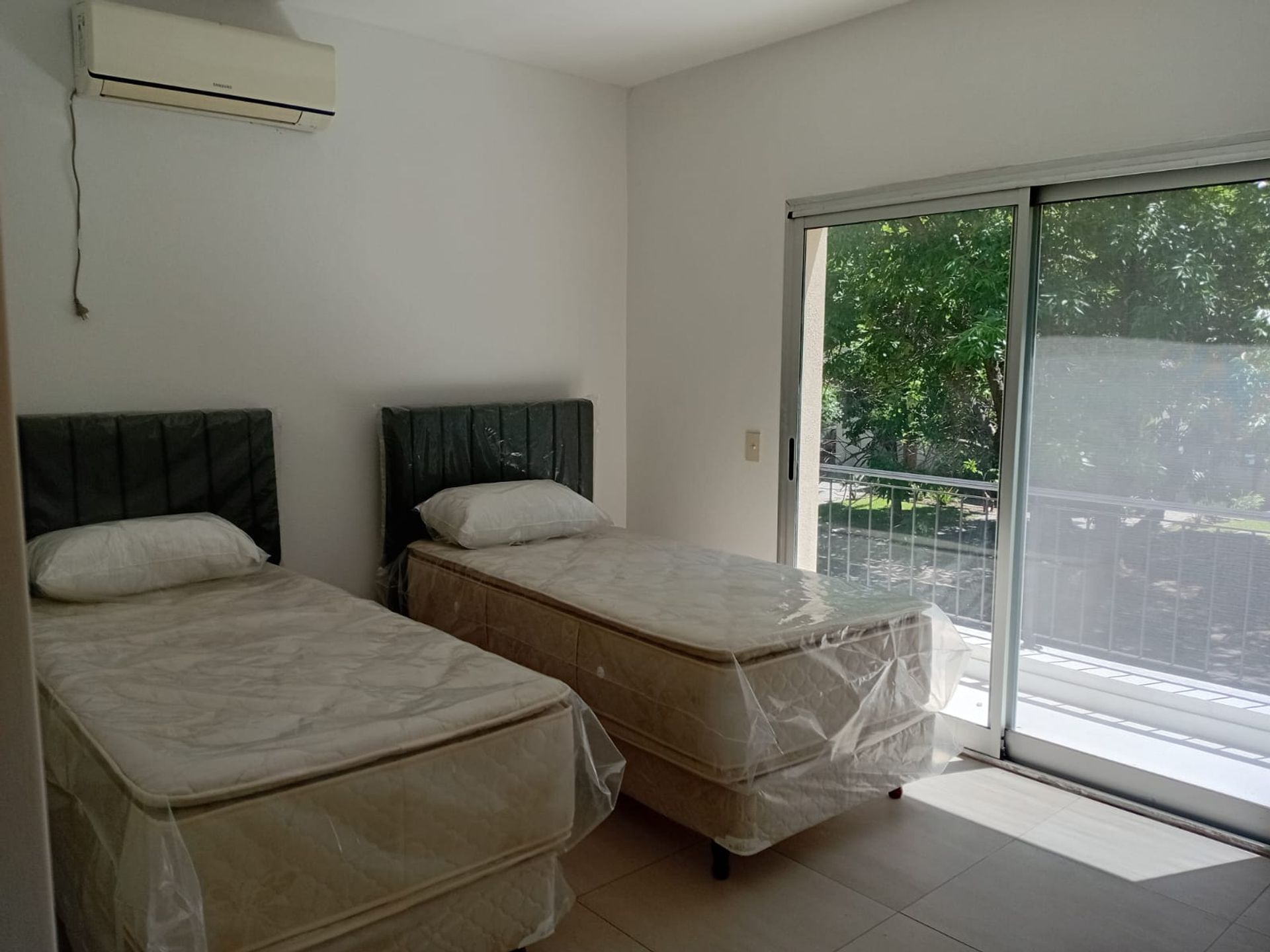 Venta Casa 6 amb. Barrio Santa Catalina Benavidez