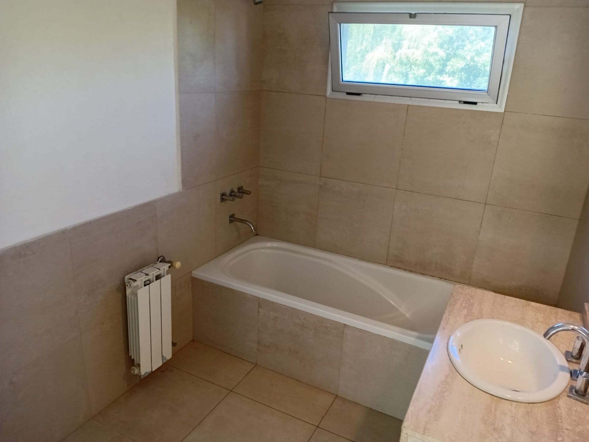 Venta Casa 6 amb. Barrio Santa Catalina Benavidez