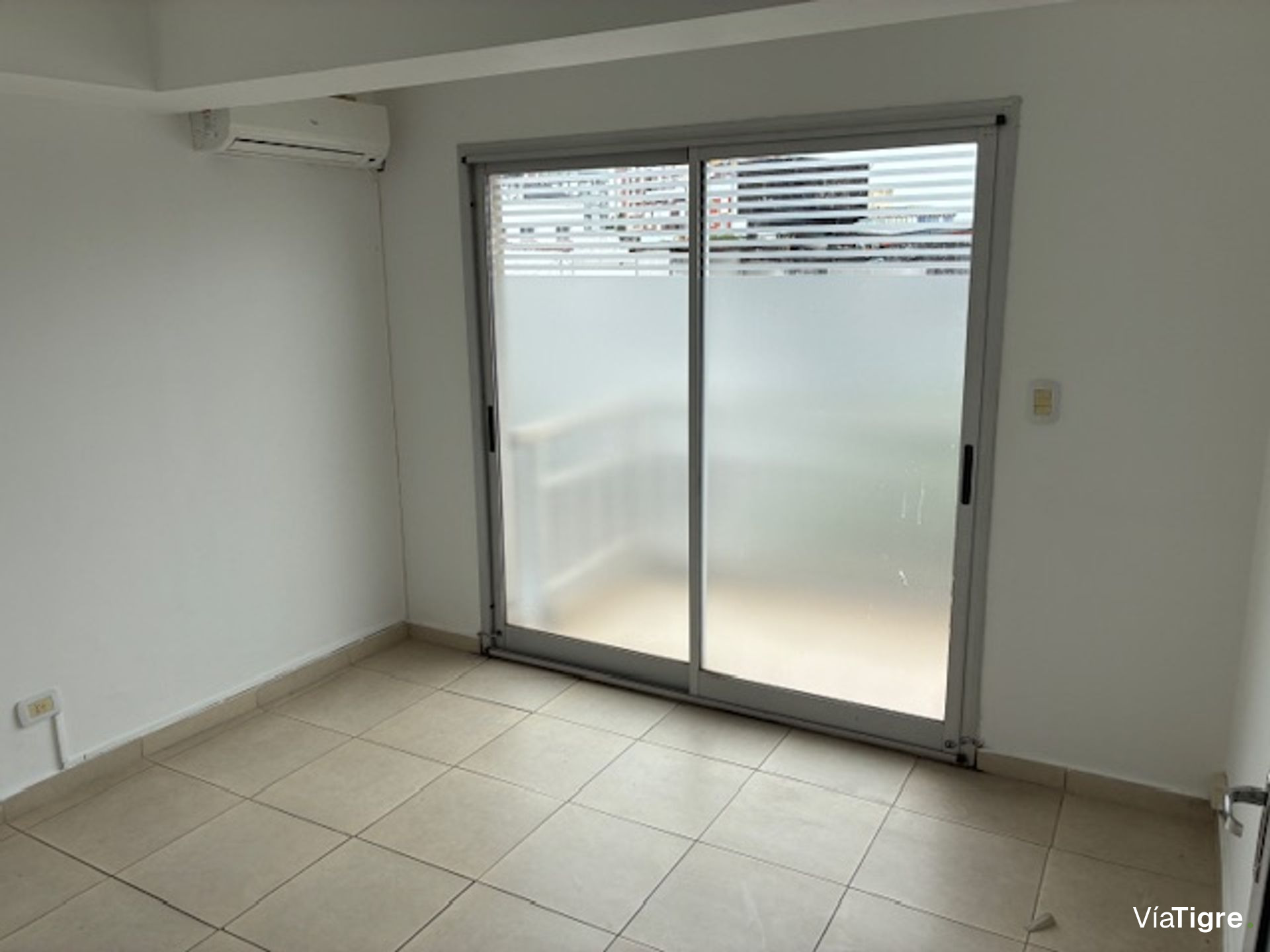 Oficina Venta San Isidro Centro 180m2-Balcón+Coche