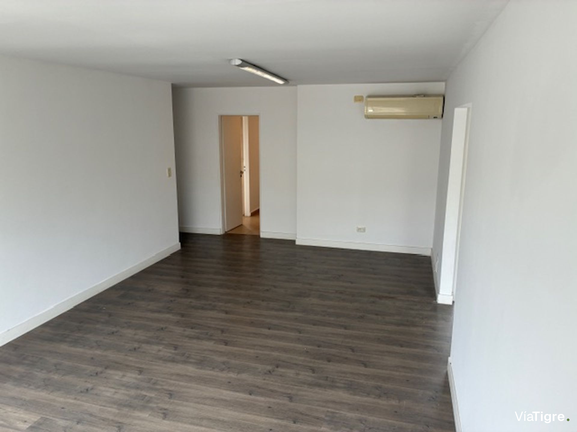 Oficina Venta San Isidro Centro 180m2-Balcón+Coche