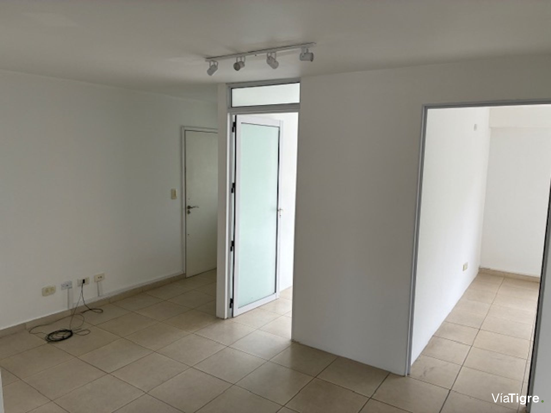 Oficina Venta San Isidro Centro 180m2-Balcón+Coche