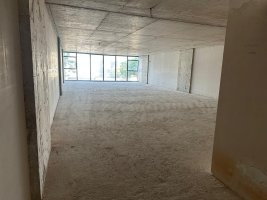 Office Rental in Vicente Lopez with Parking, Brand New