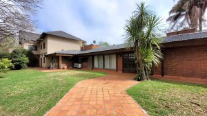 5-room house for sale in Las Lomas de San Isidro – credit available