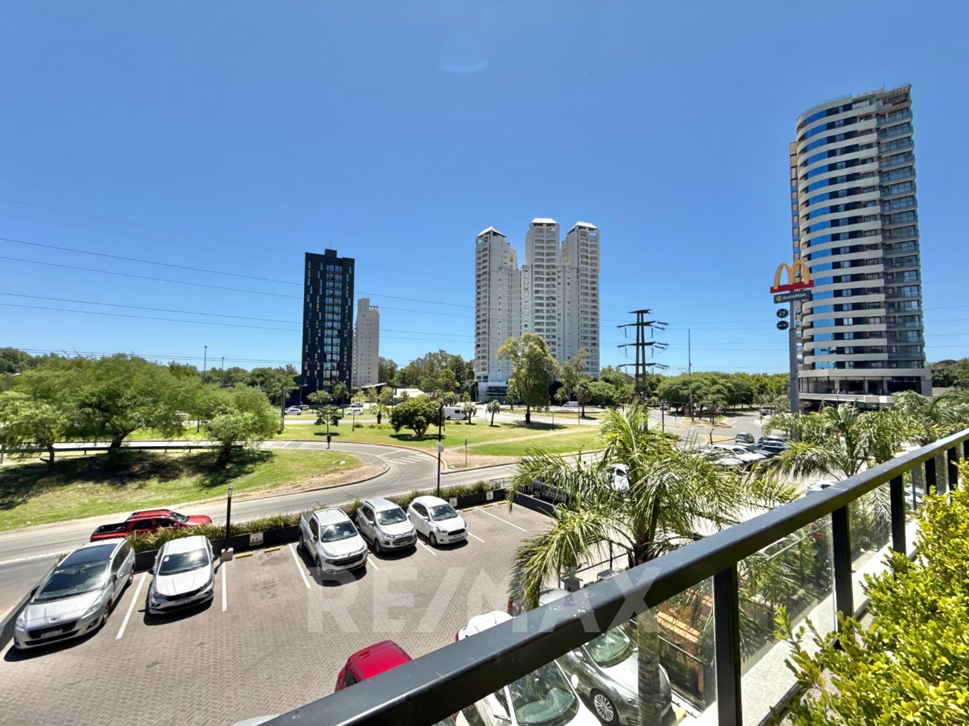 Venta depto 2 amb c/doble cochera - Brickell Tigre