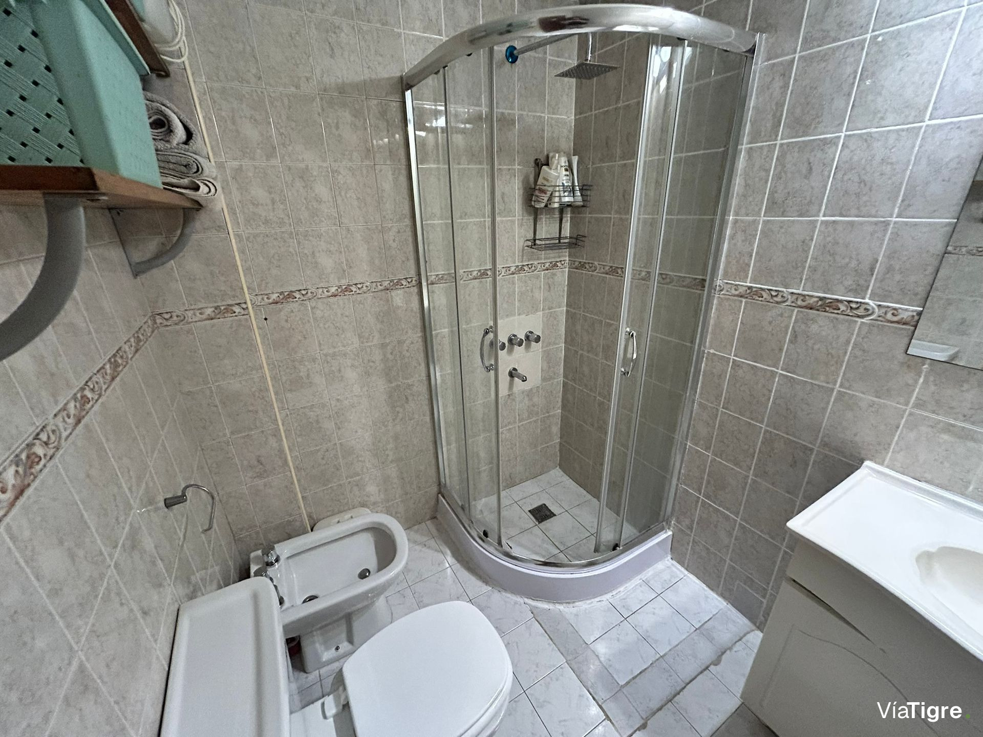 Duplex 4 Amb En Venta En Villa Adelina Con Jardin