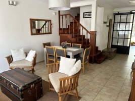 Casa 4 Amb En Venta En Villa Adelina Con Jardin