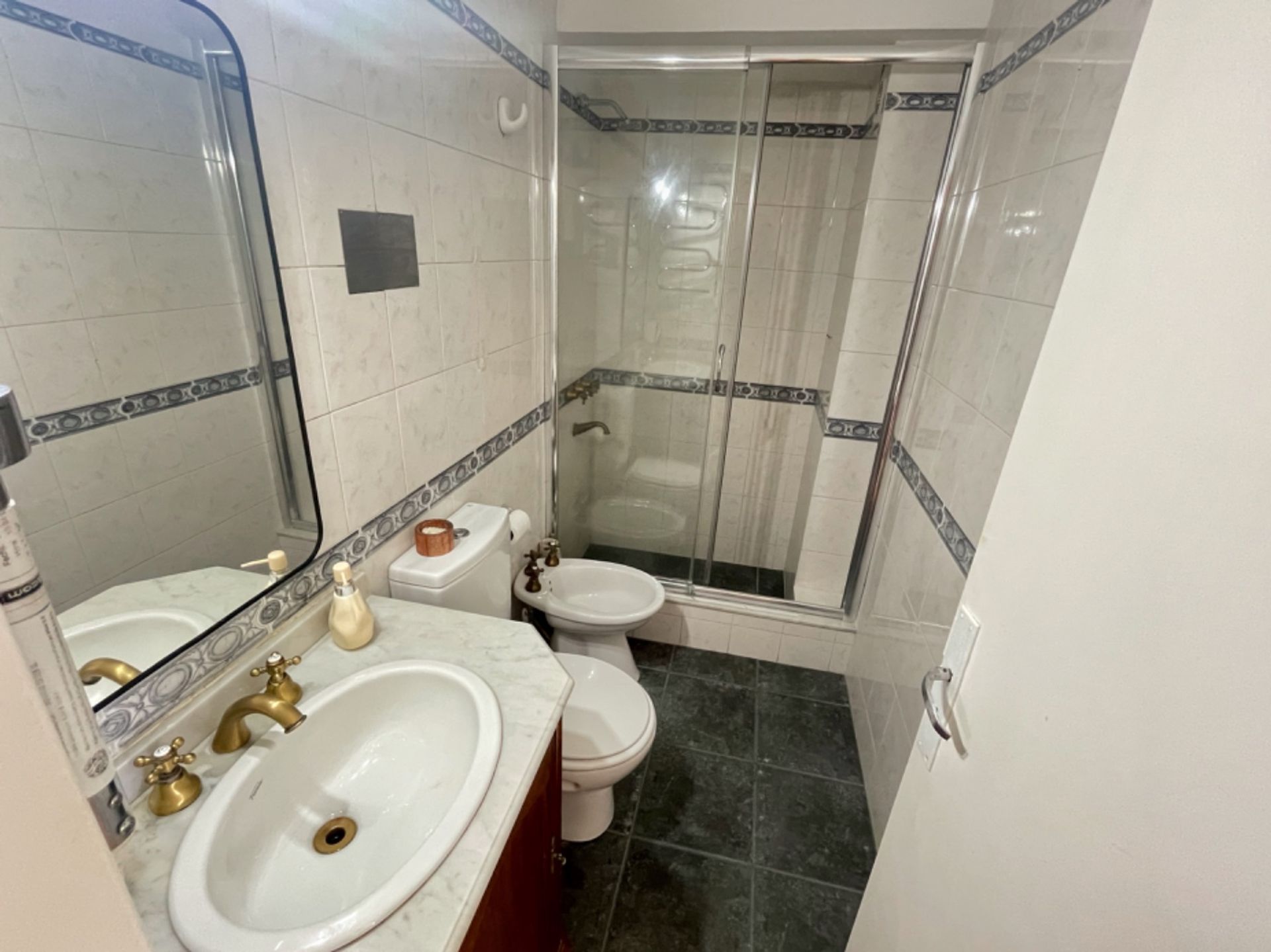 Venta Dpto 4 Amb Con Cochera. Vista Al Rio Olivos