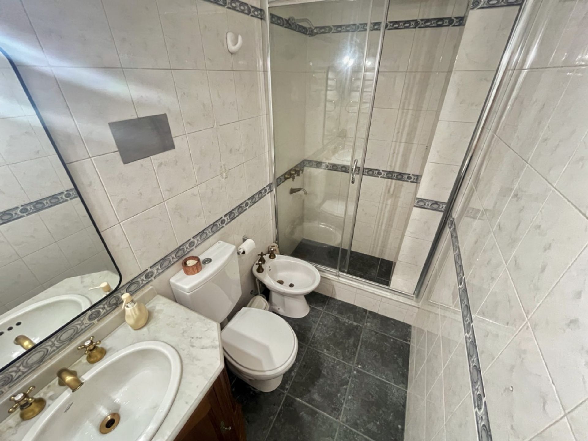 Venta Dpto 4 Amb Con Cochera. Vista Al Rio Olivos