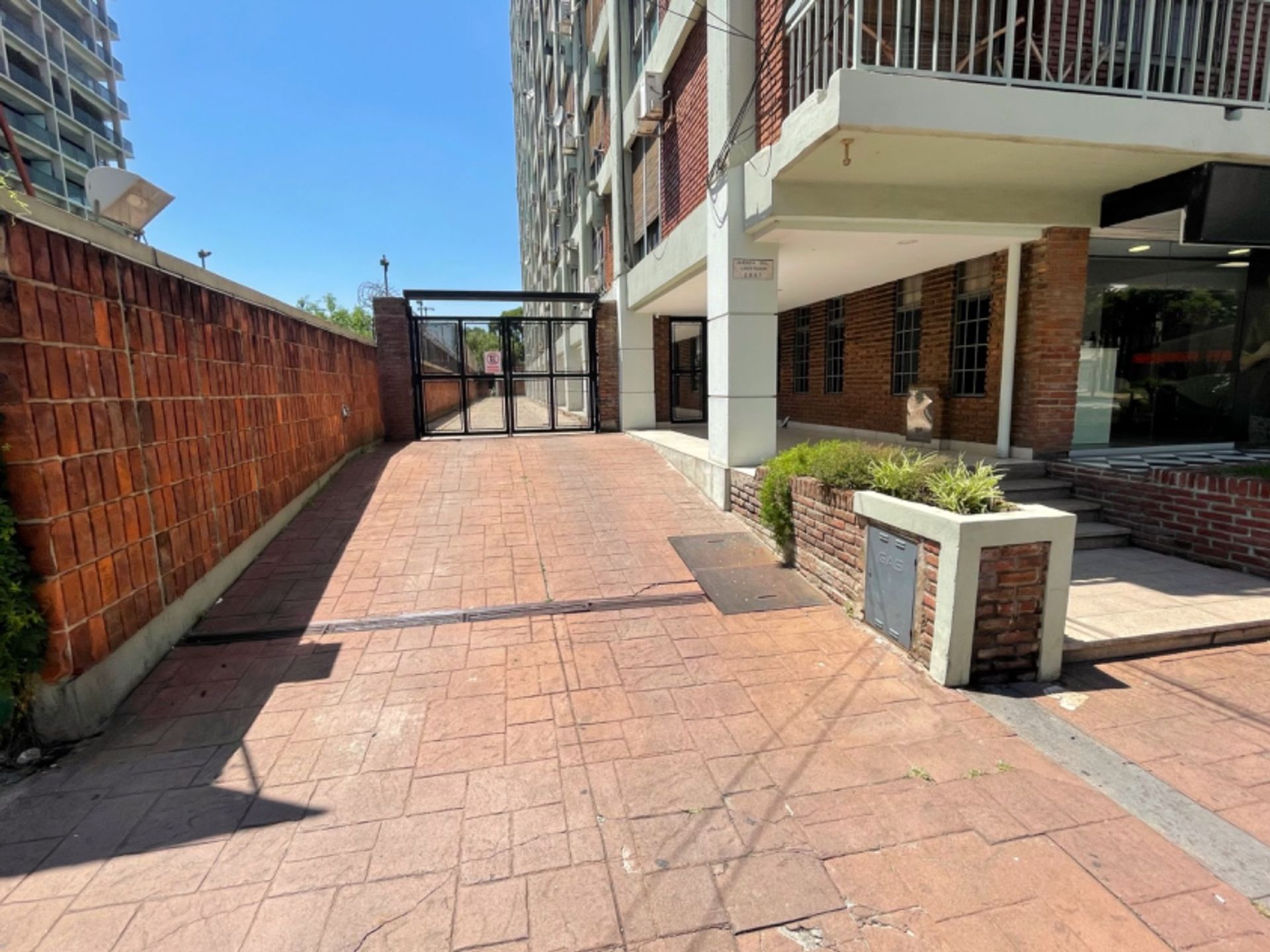 Venta Dpto 4 Amb Con Cochera. Vista Al Rio Olivos