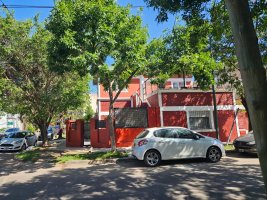 Venta 2Casas y monoambiente en block. San Isidro