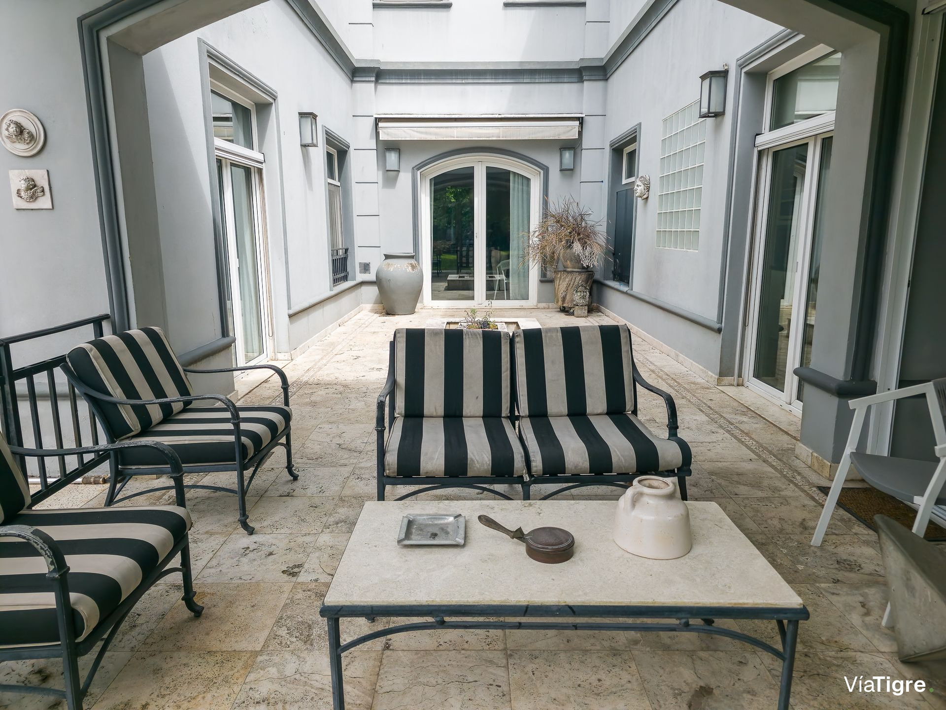 Venta Bajo Olivos Casa 4 Amb Jardin Quincho Pileta