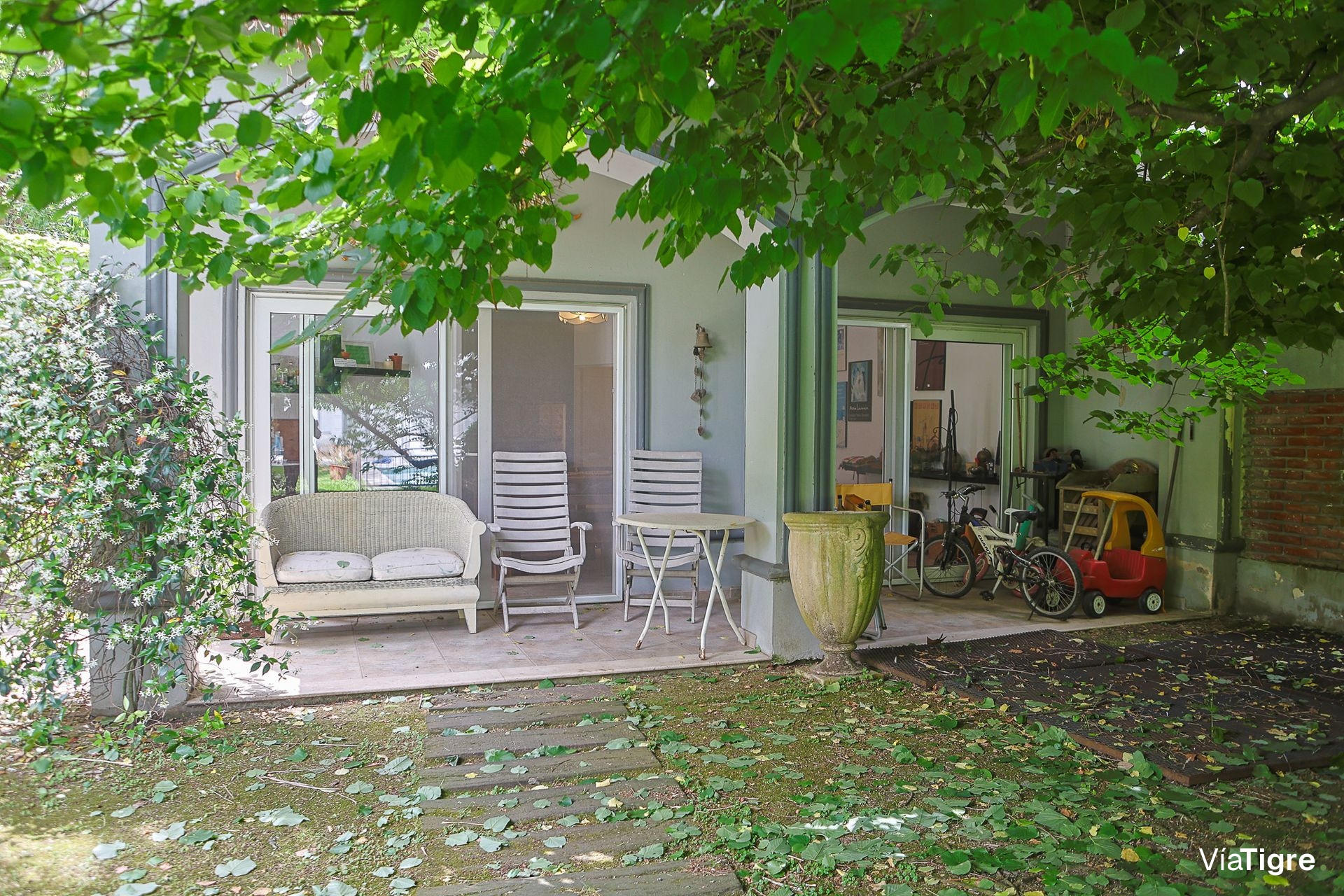 Venta Bajo Olivos Casa 4 Amb Jardin Quincho Pileta