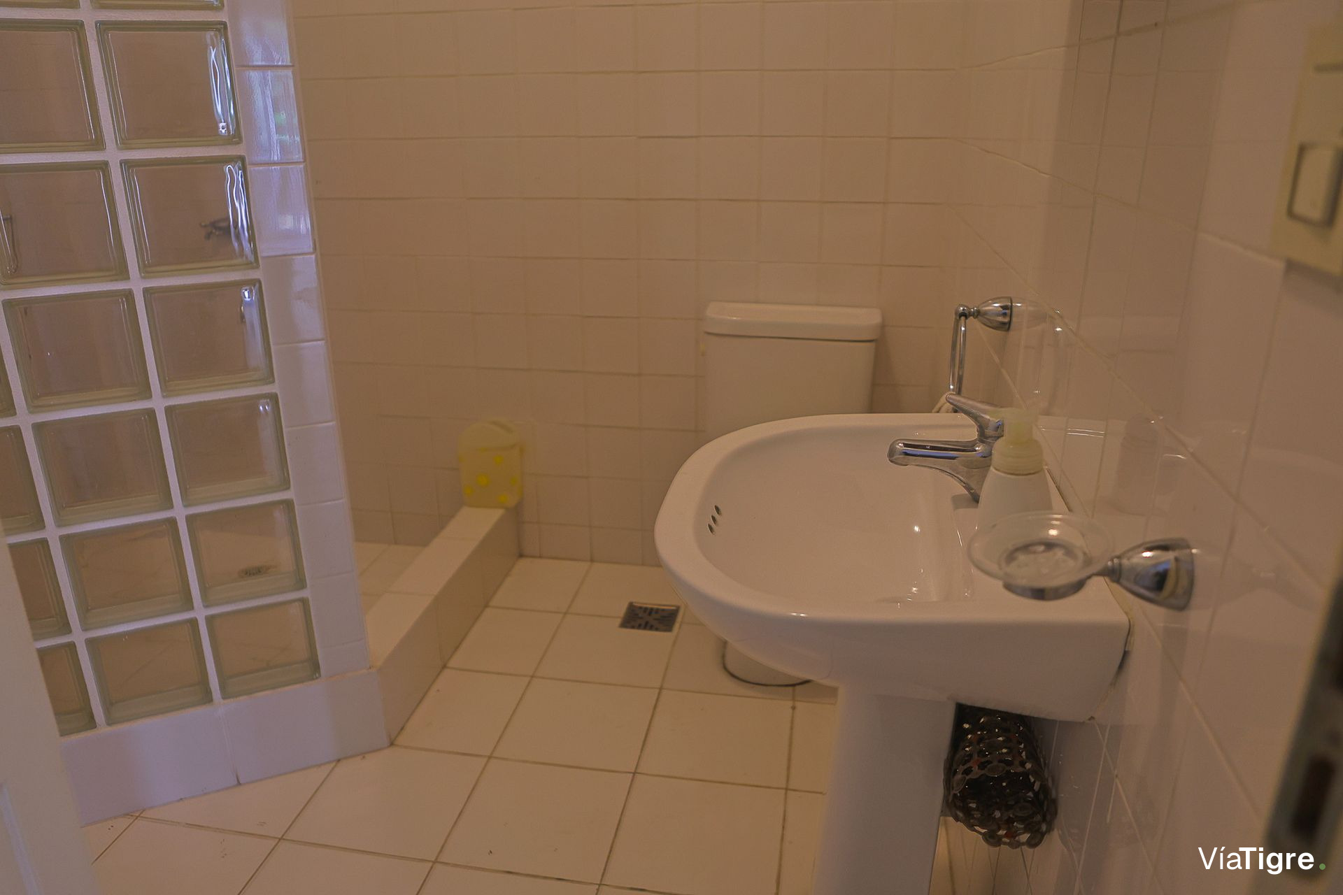Venta Bajo Olivos Casa 4 Amb Jardin Quincho Pileta