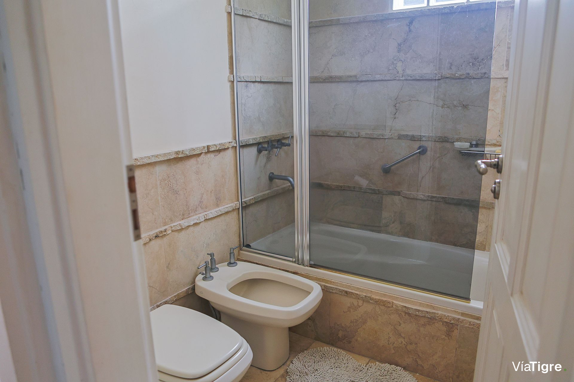 Venta Bajo Olivos Casa 4 Amb Jardin Quincho Pileta