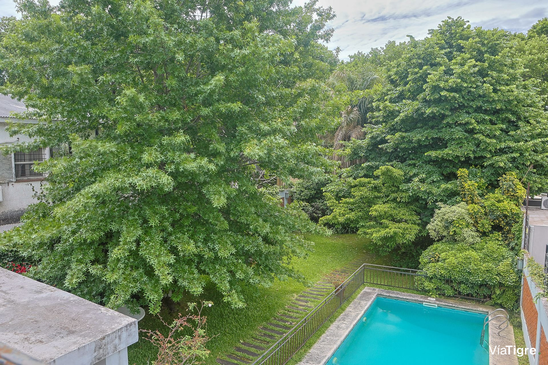 Venta Bajo Olivos Casa 4 Amb Jardin Quincho Pileta
