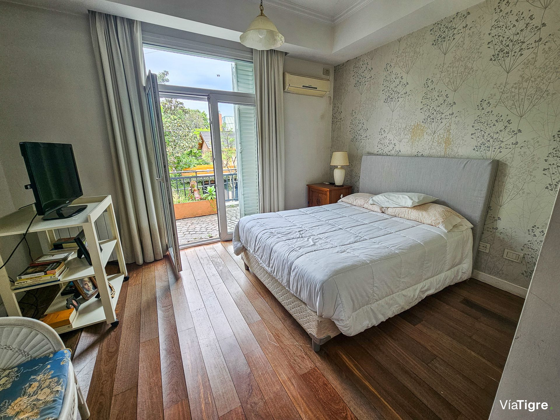 Venta Bajo Olivos Casa 4 Amb Jardin Quincho Pileta