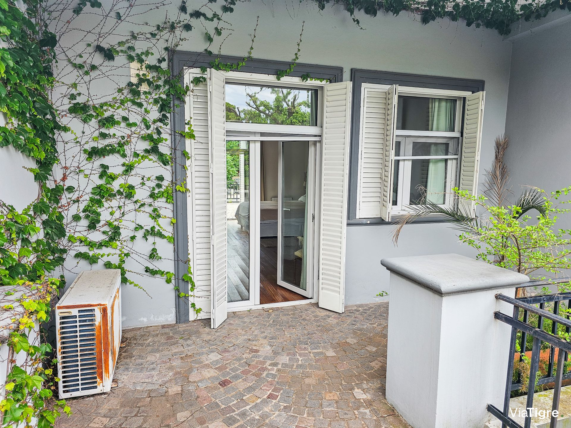 Venta Bajo Olivos Casa 4 Amb Jardin Quincho Pileta