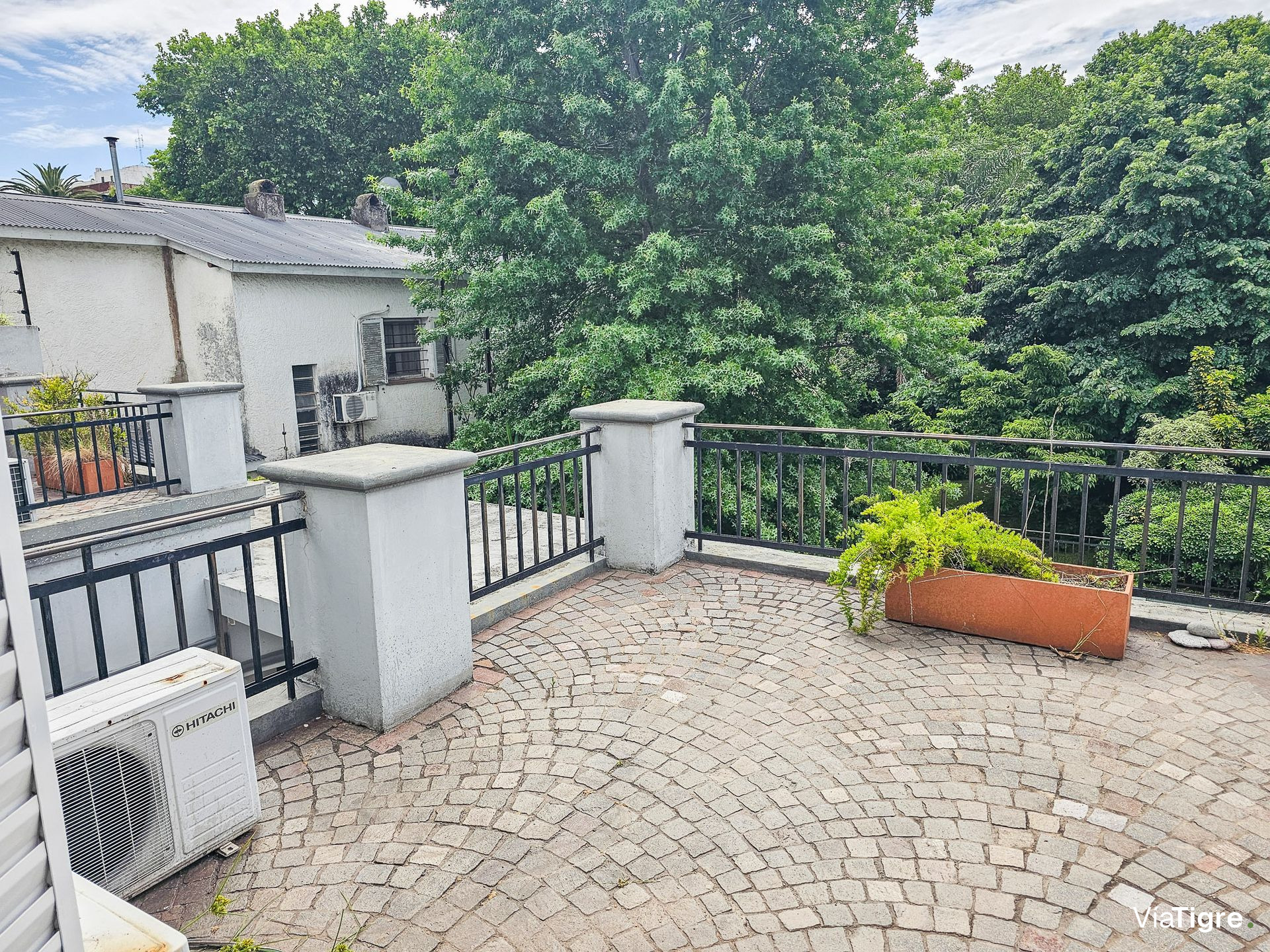 Venta Bajo Olivos Casa 4 Amb Jardin Quincho Pileta